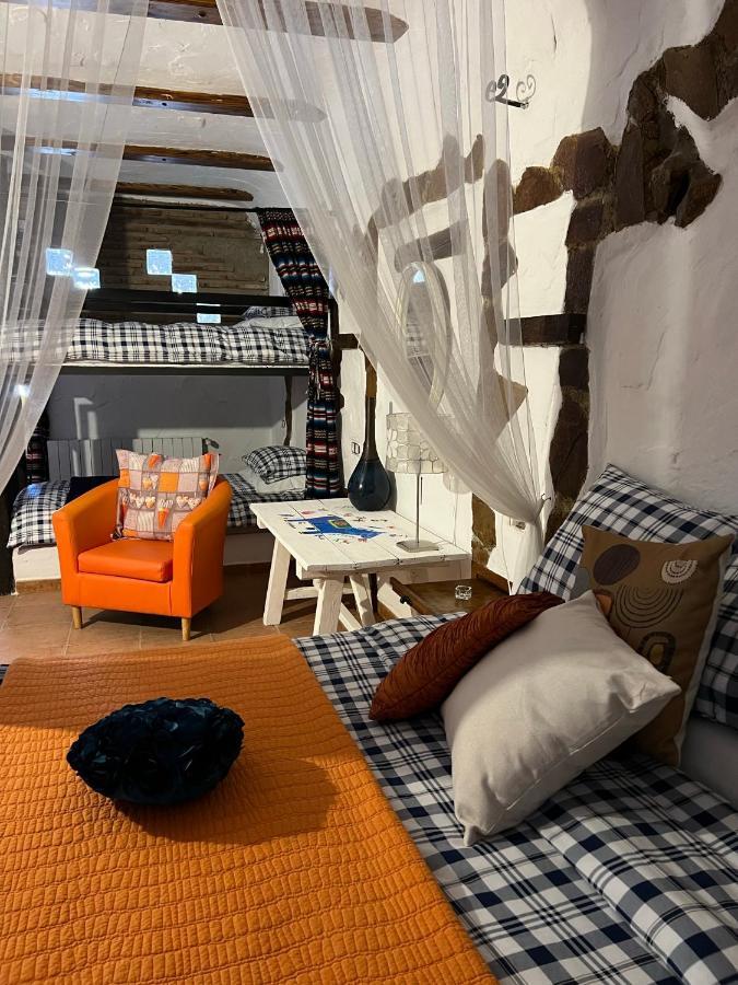 Cuevas De La Paz - Cave House Holidays Лос-Каррионес Номер фото