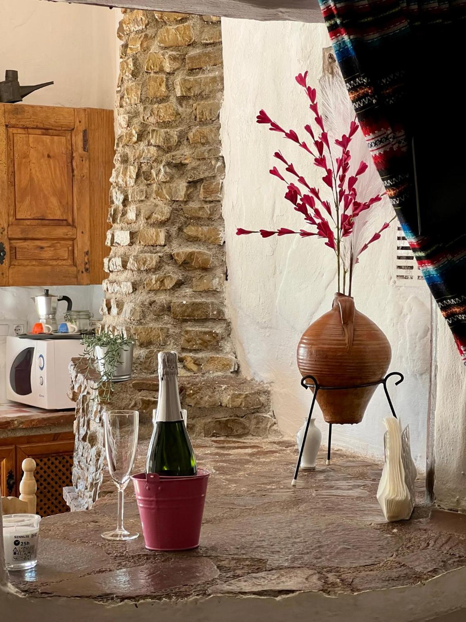 Cuevas De La Paz - Cave House Holidays Лос-Каррионес Номер фото