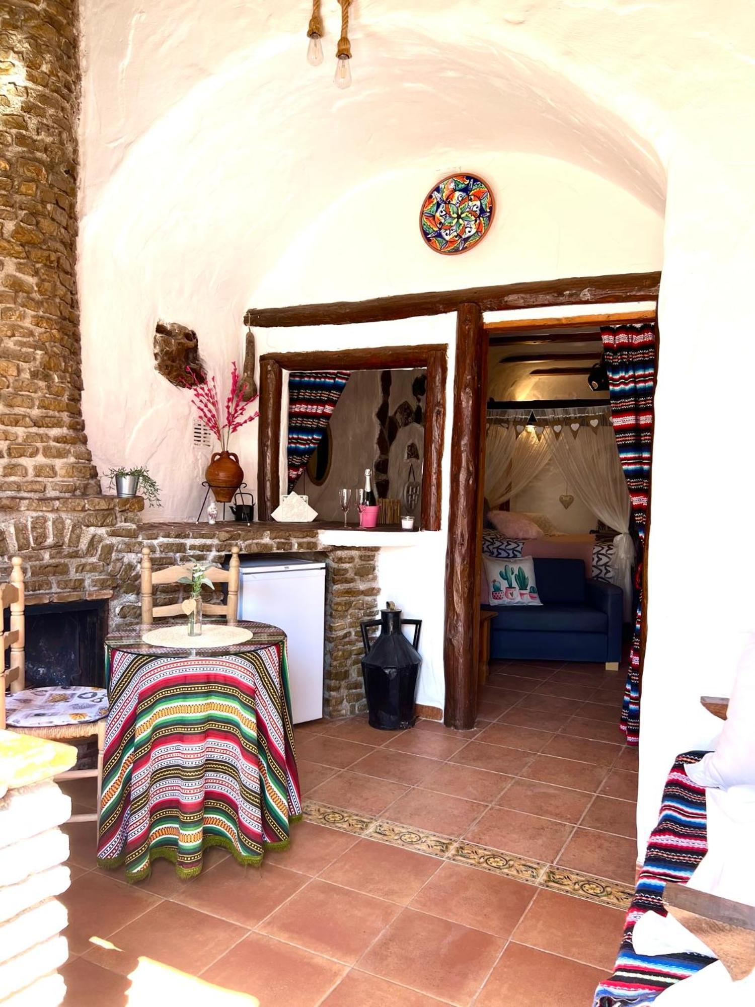 Cuevas De La Paz - Cave House Holidays Лос-Каррионес Номер фото